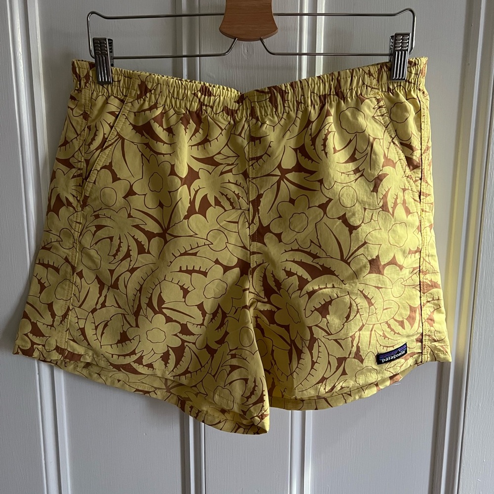 Patagonia Women's Yellow Floral Baggies Shorts WMs Size LG NWOT